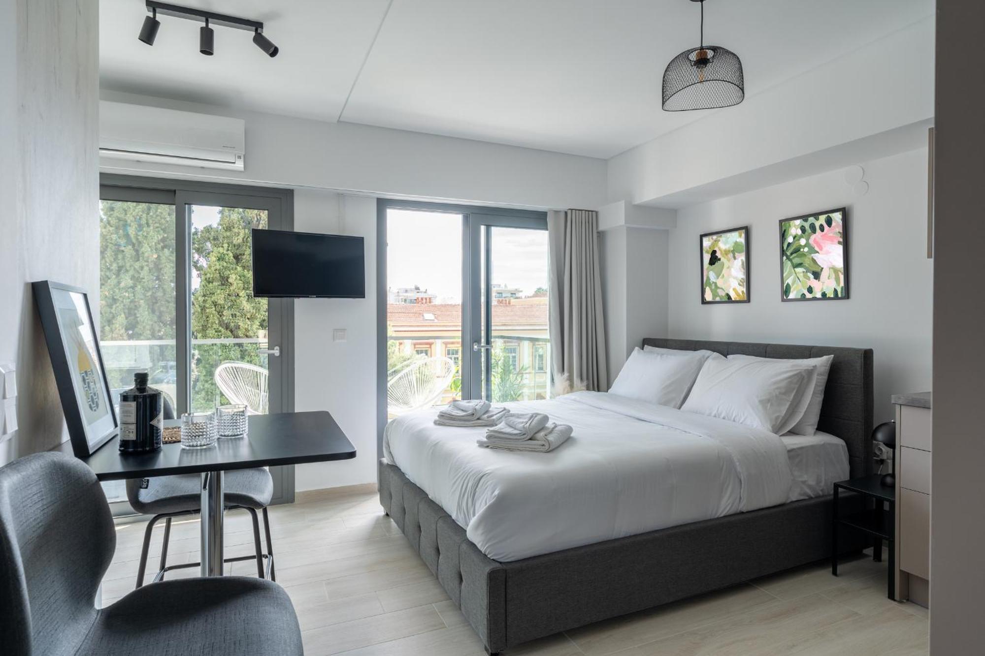 Velvet Luxury Studios In The City Center By Binobi! Солун Екстериор снимка